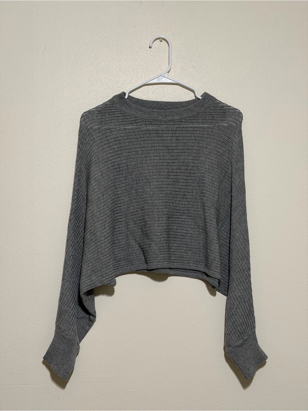 Mod Ref Gray Ribbed Knit Sweater Top